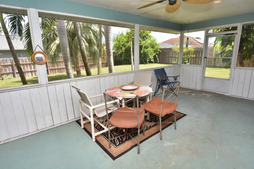 Unique opportunity to own a thoroughly maintained Corner lot - photo 26