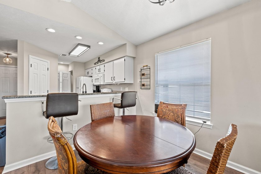 PRICE IMPROVEMENT! MOTIVATED SELLER - BRING ALL OFFERS! Don't - photo 8