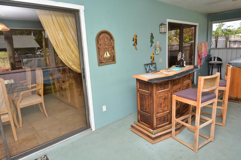 Unique opportunity to own a thoroughly maintained Corner lot - photo 28