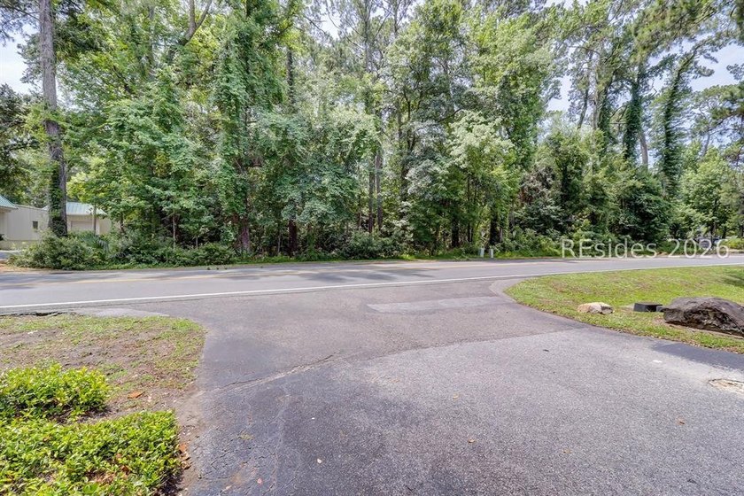 Perfect location on the South end of the Island on New Orleans - photo 8