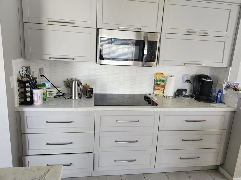 Welcome to this charming 3-bedroom, 2.5-bath home located in the - photo 10