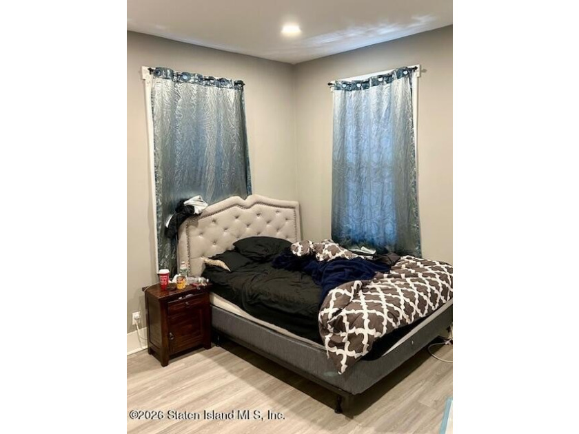 Spacious TwoFamily Home in the Heart of New Dorp Nestled in one - photo 18