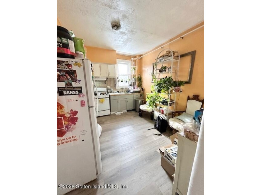 Spacious TwoFamily Home in the Heart of New Dorp Nestled in one - photo 24