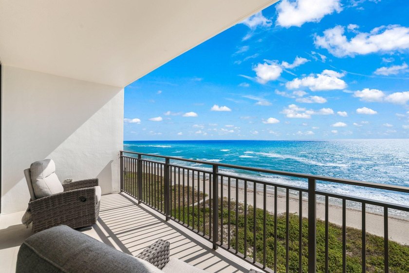 A truly rare offering in Boca Raton, this exquisitely reimagined - photo 37