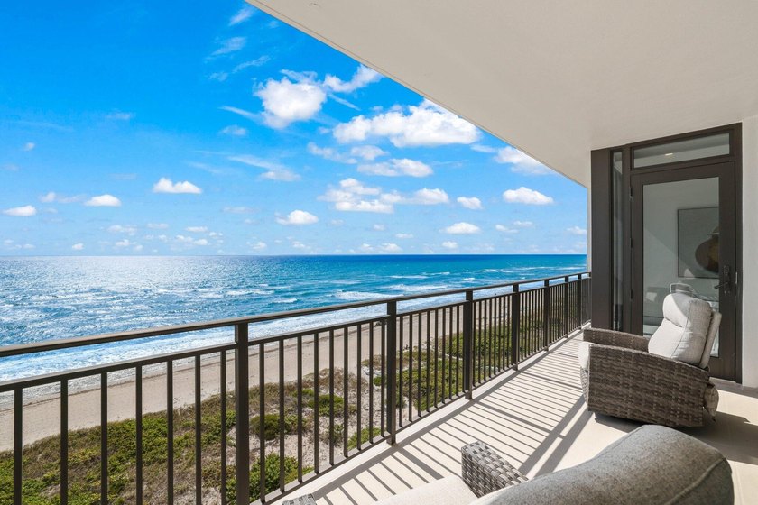 A truly rare offering in Boca Raton, this exquisitely reimagined - photo 38