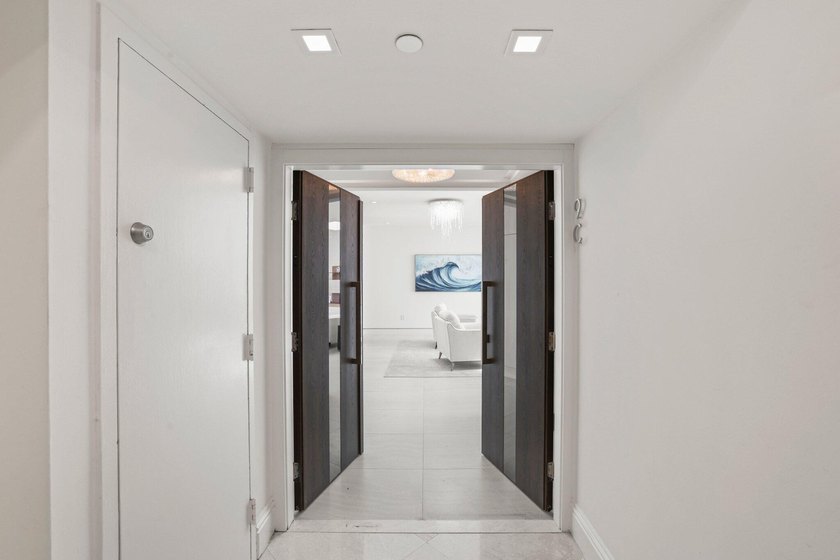 A truly rare offering in Boca Raton, this exquisitely reimagined - photo 40