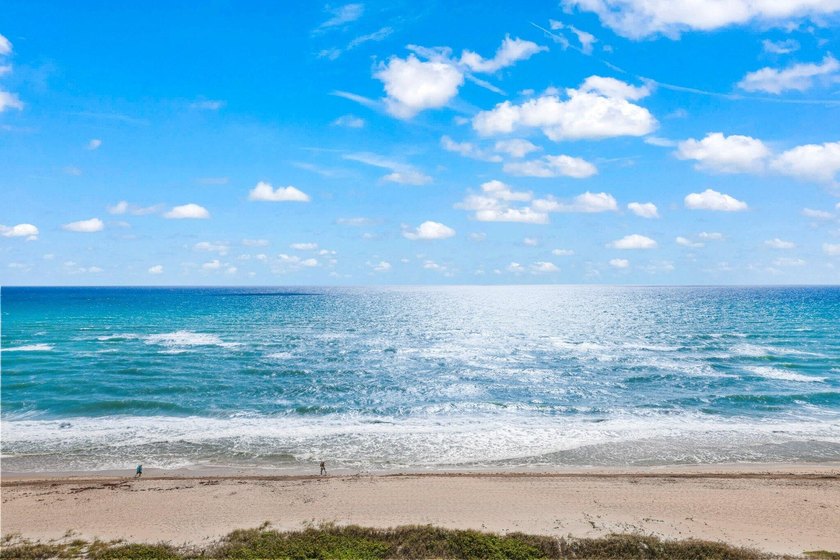 A truly rare offering in Boca Raton, this exquisitely reimagined - photo 48