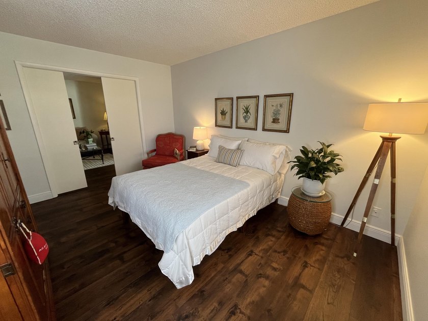 What a find! Well cared-for two bedroom, two bath townhouse with - photo 6