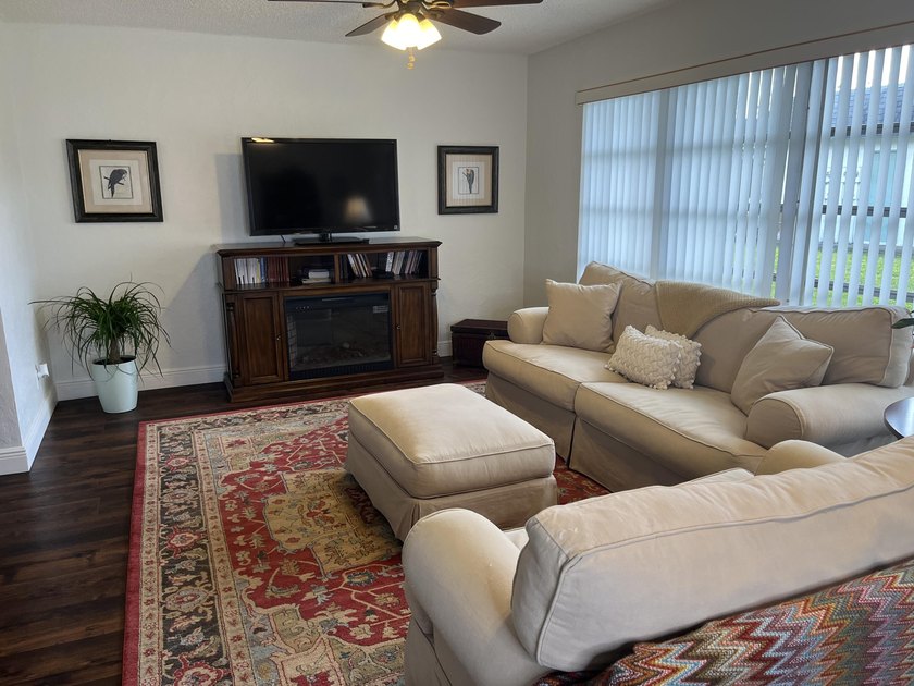 What a find! Well cared-for two bedroom, two bath townhouse with - photo 9