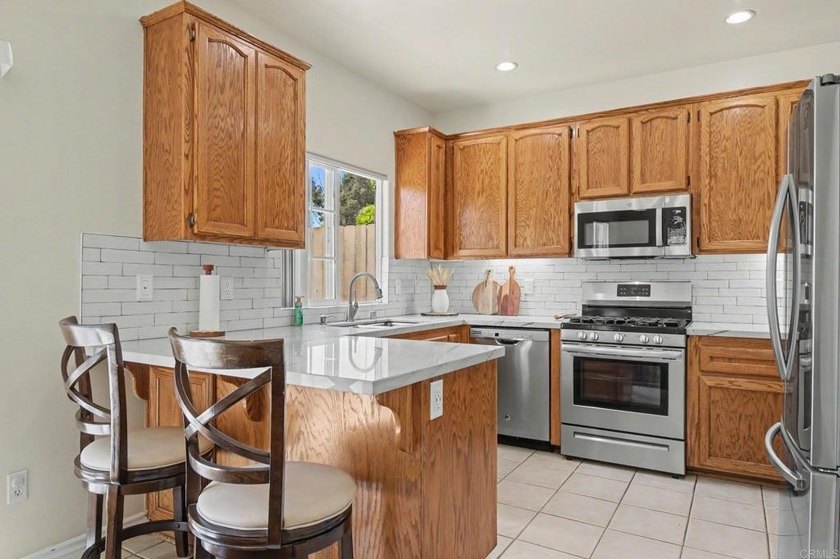 This inviting 3-bedroom, 2.5-bath home is located in the heart - photo 8