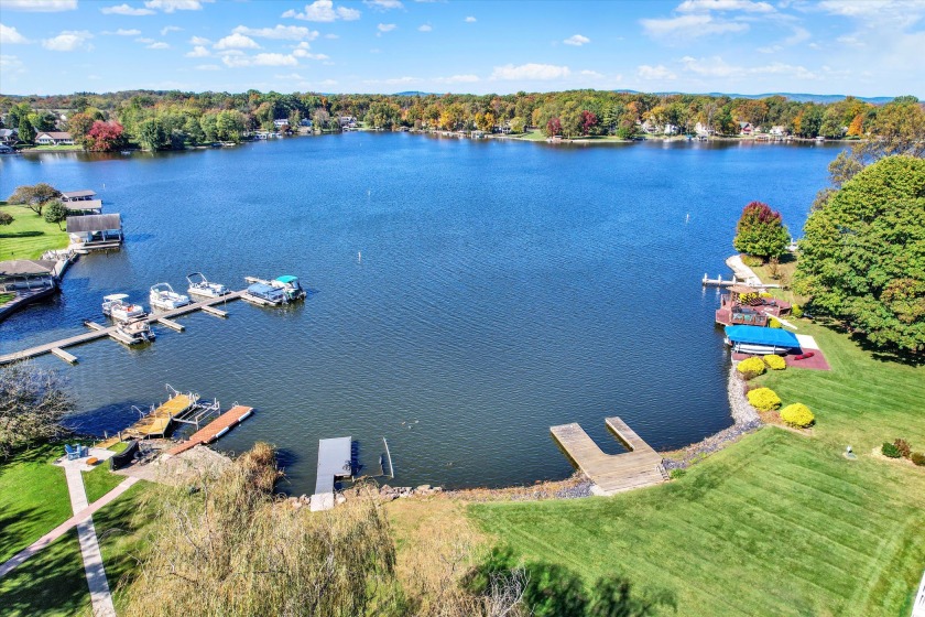 Spacious Lake House in Lake Meade - photo 20