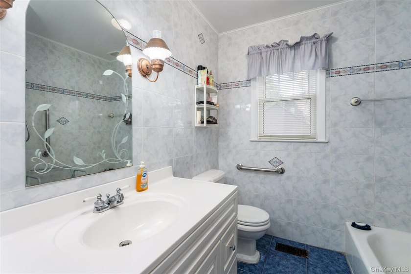 Much Sought after Rampasture Point Area with water access across - photo 22
