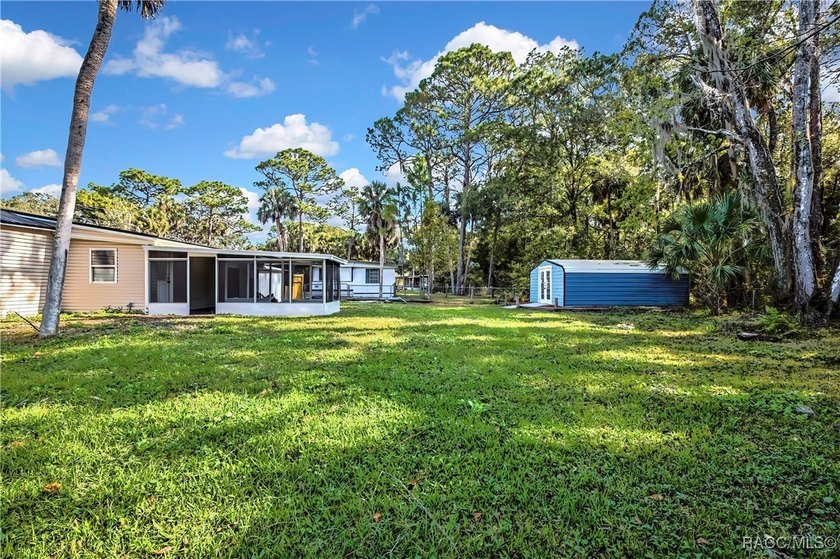 This beautifully renovated mobile home in Homosassa offers a - photo 31