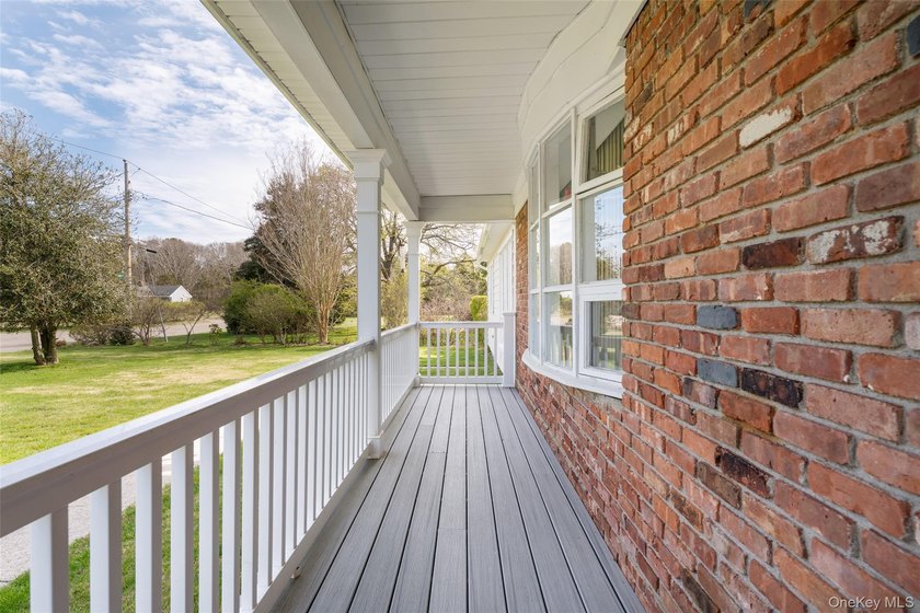 Much Sought after Rampasture Point Area with water access across - photo 36