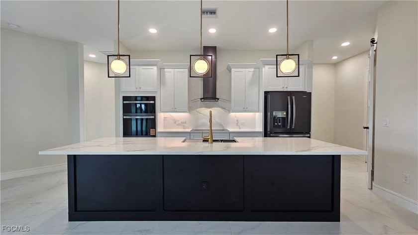 $$$ MOTIVATED SELLER !!! SEMI-CUSTOM BUILD WITH PLENTY OF - photo 8