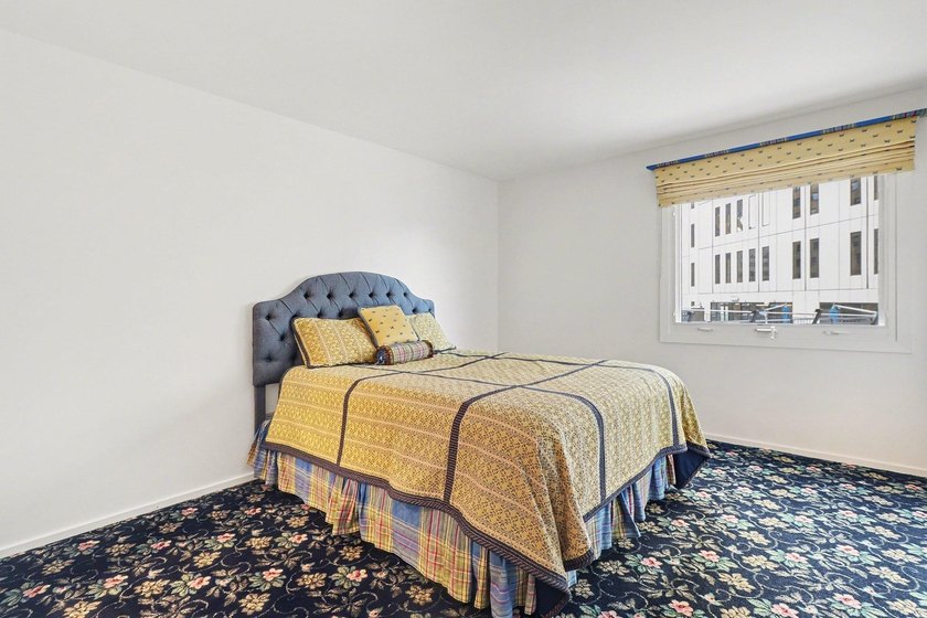Rarely available THREE BEDROOM corner condo on the SKYWAY with a - photo 24