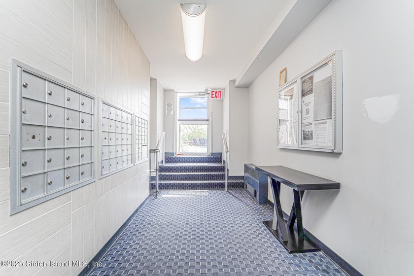 For the first time ever, this one-of-a-kind two-unit apartment - photo 4