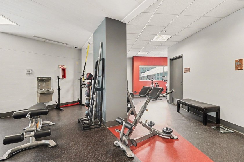 Rarely available THREE BEDROOM corner condo on the SKYWAY with a - photo 32