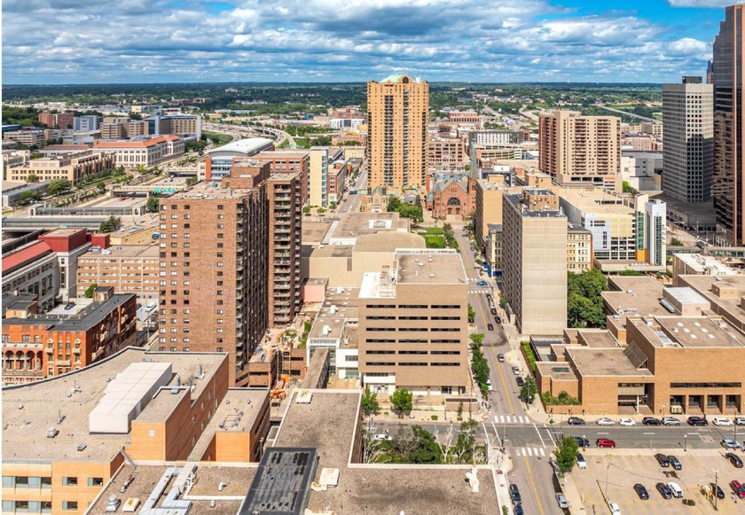 -Fully vacant 122,084 SF medical office building in Downtown St - photo 4
