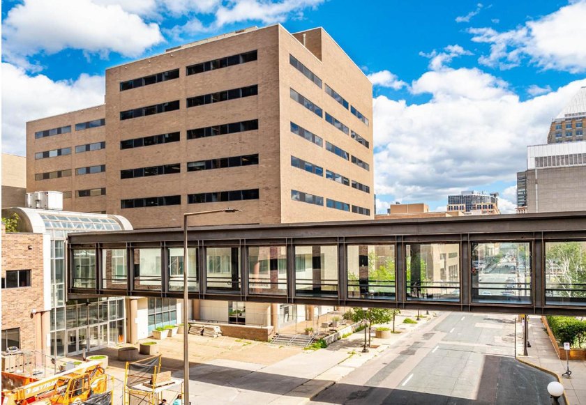 -Fully vacant 122,084 SF medical office building in Downtown St - photo 6