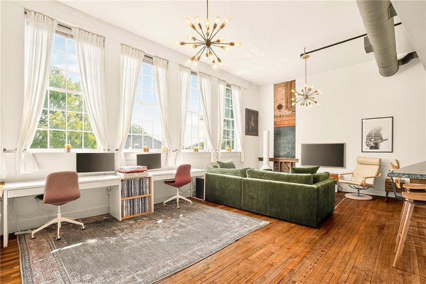 School House Rock! | Historic Top-Floor Loft in the Heart of - photo 8