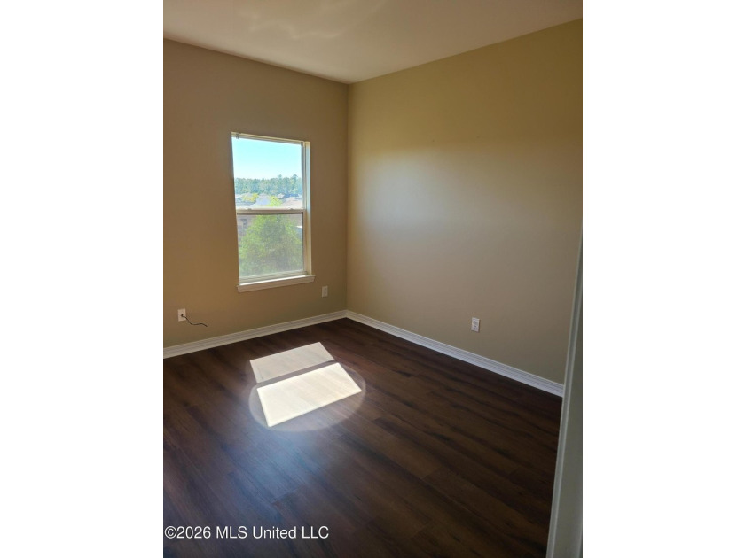 Excellent investment opportunity with this fully occupied - photo 14
