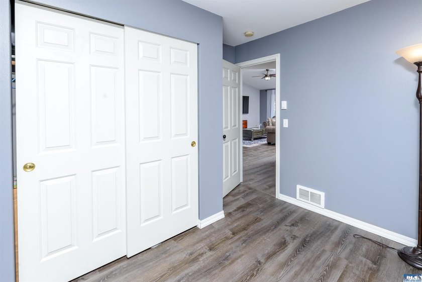 Move in ready home surrounded by a green-belt on two sides in - photo 31