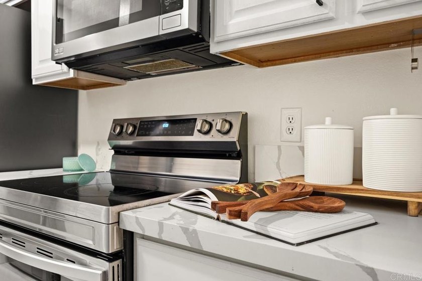 Experience active San Diego living in this beautifully renovated - photo 8
