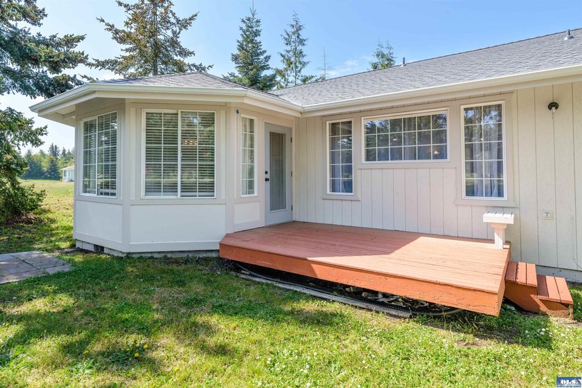 Move in ready home surrounded by a green-belt on two sides in - photo 48