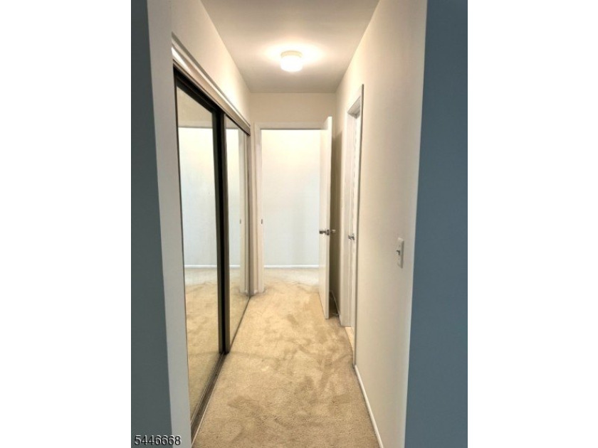 Welcome to desirable Overlook Village! This multilevel - photo 22
