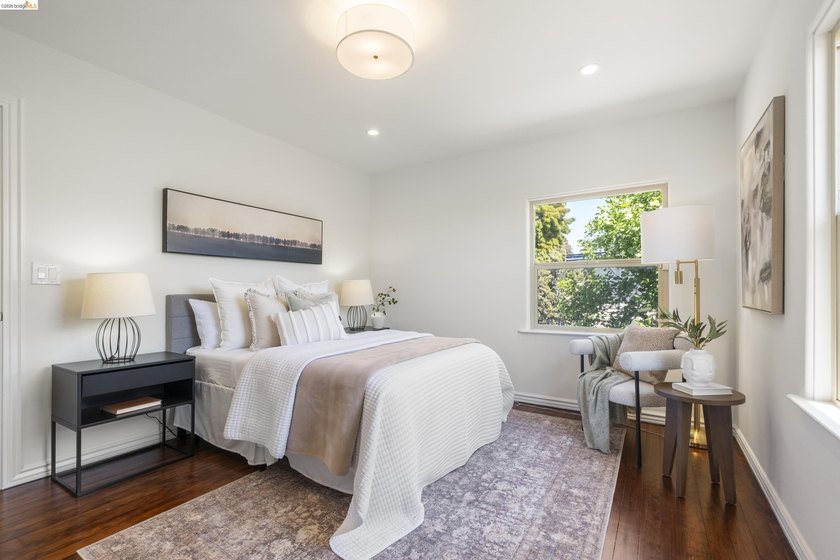 Beautifully updated while honoring its Edwardian roots, 3306 - photo 28