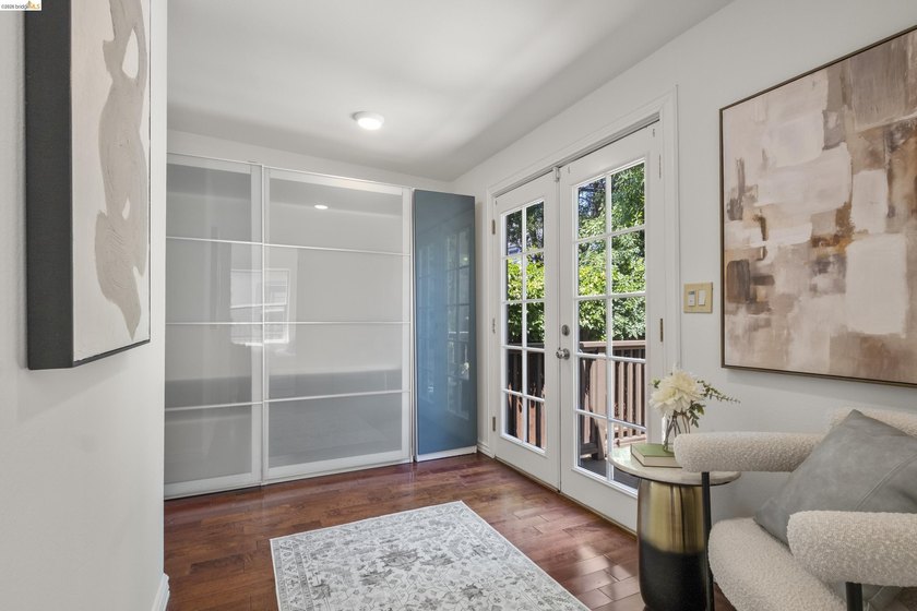 Beautifully updated while honoring its Edwardian roots, 3306 - photo 34