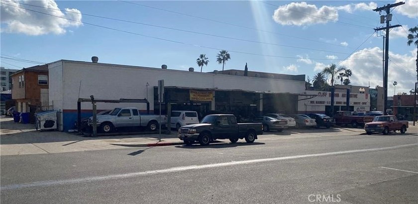 Located at 4491 Park Blvd. in the heart of San Diego, this +/- 3 - photo 2