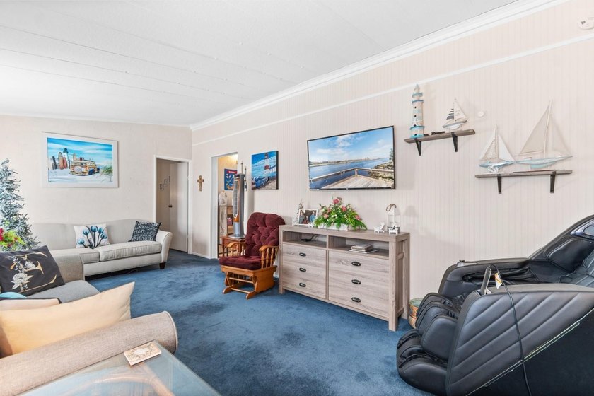 Welcome to life in the 55+ Waterway View Community in North - photo 3
