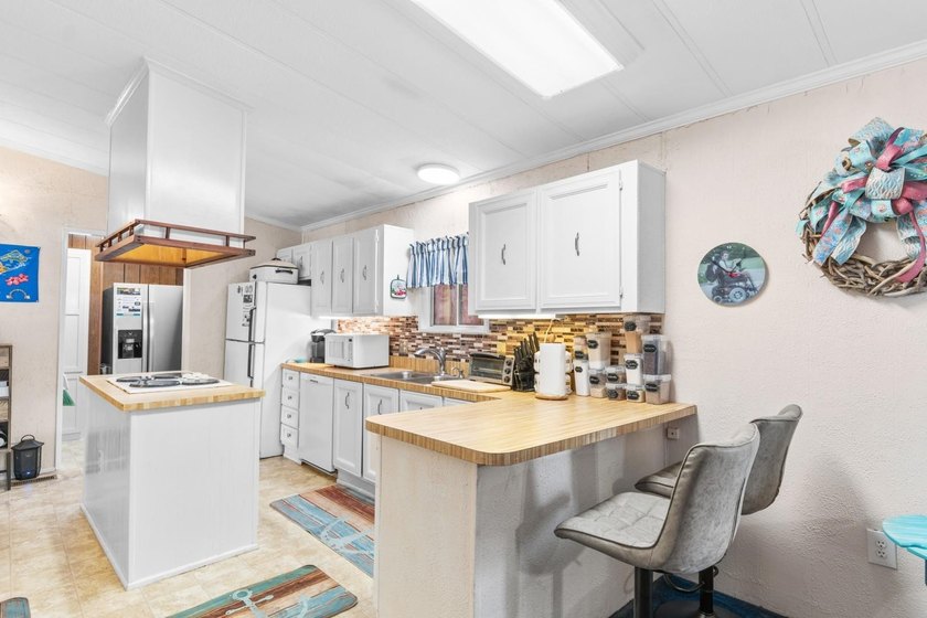 Welcome to life in the 55+ Waterway View Community in North - photo 10