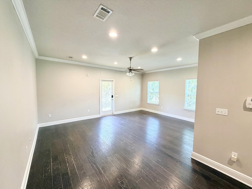 Discover the perfect blend of comfort, convenience, and - photo 10