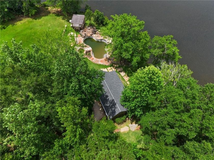 Over 92 Acres of Waterfront Living at its Finest! Escape to your - photo 4