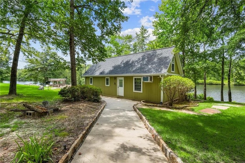 Over 92 Acres of Waterfront Living at its Finest! Escape to your - photo 8
