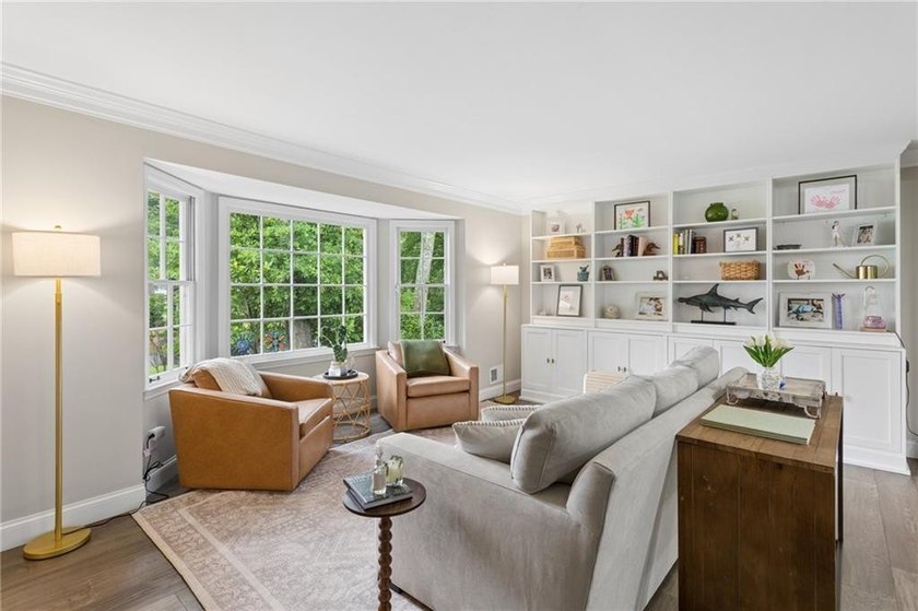 Experience luxury living in the highly sought-after Indian Hills - photo 2