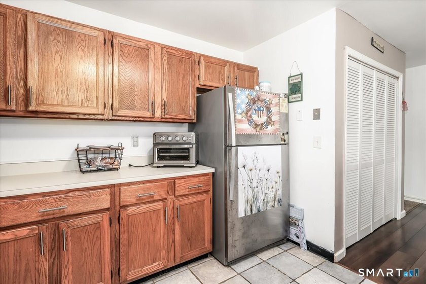 Welcome to this well-maintained Danbury condominium offering - photo 11