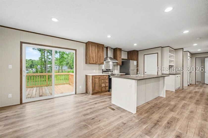 Looking for a brand new mobile home with .5 acres in Beaufort - photo 8
