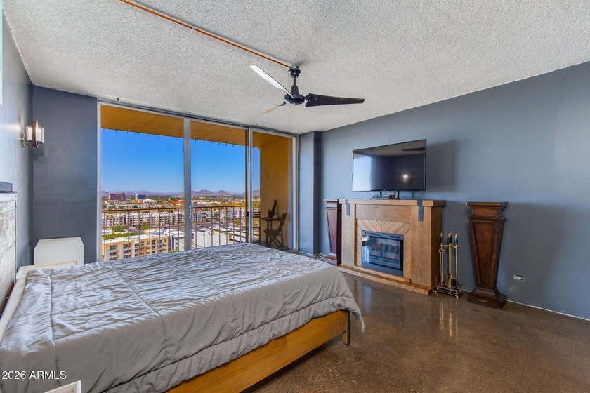 Elevated 16th-floor condo in Executive Towers offering stunning - photo 9