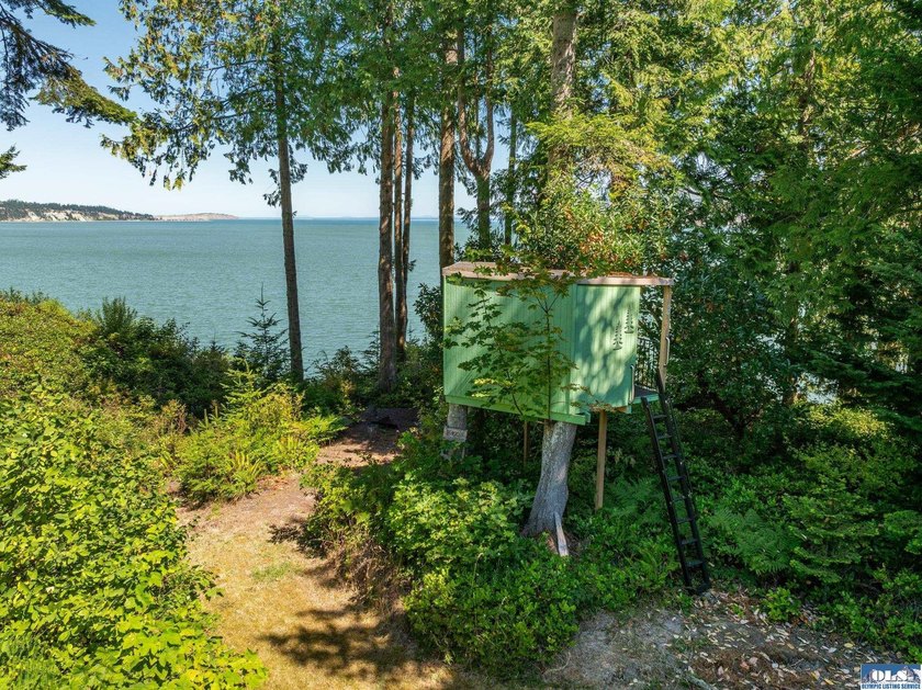 Wake up every day to breathtaking saltwater views from this - photo 30