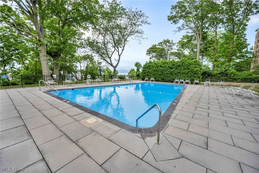 Major Price Improvement! Experience life above it all in Marine - photo 36