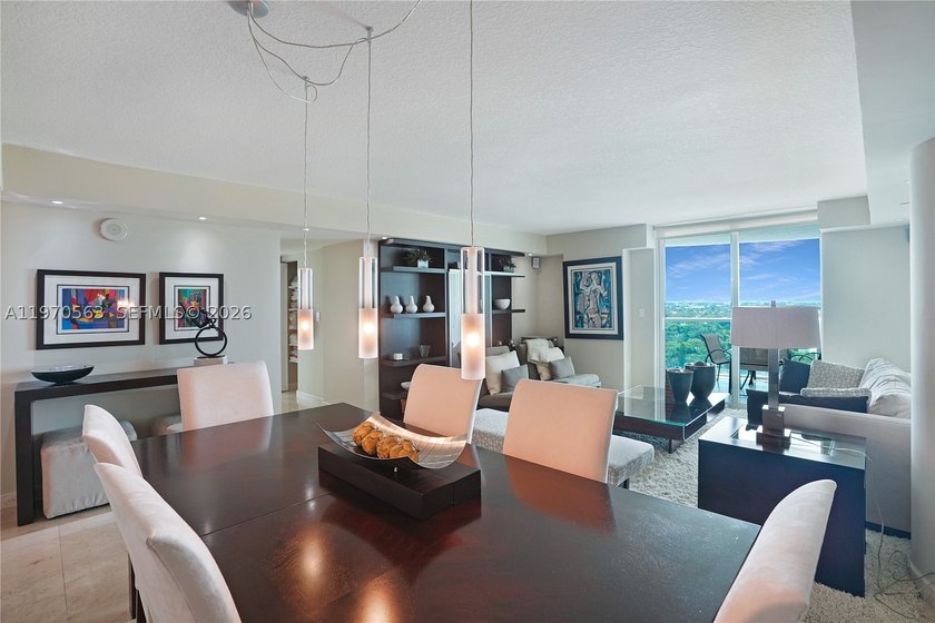 Exquisitely 2B 2Ba renovated corner turn-key unit! Beautiful - photo 11