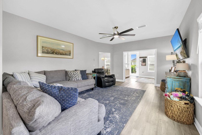 Looking for a move-in-ready home in Freeport close to 30A, South - photo 3