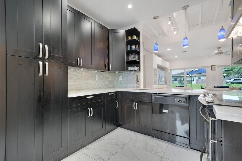 Welcome to this beautifully maintained two-story townhouse in - photo 13