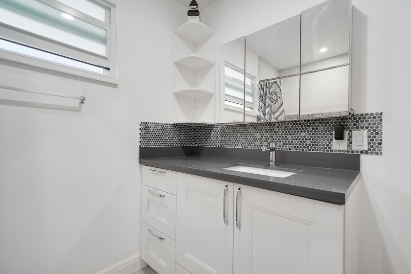 Welcome to this beautifully maintained two-story townhouse in - photo 25