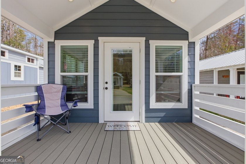 Simple living meets modern comfort in this Wayah model tiny home - photo 2