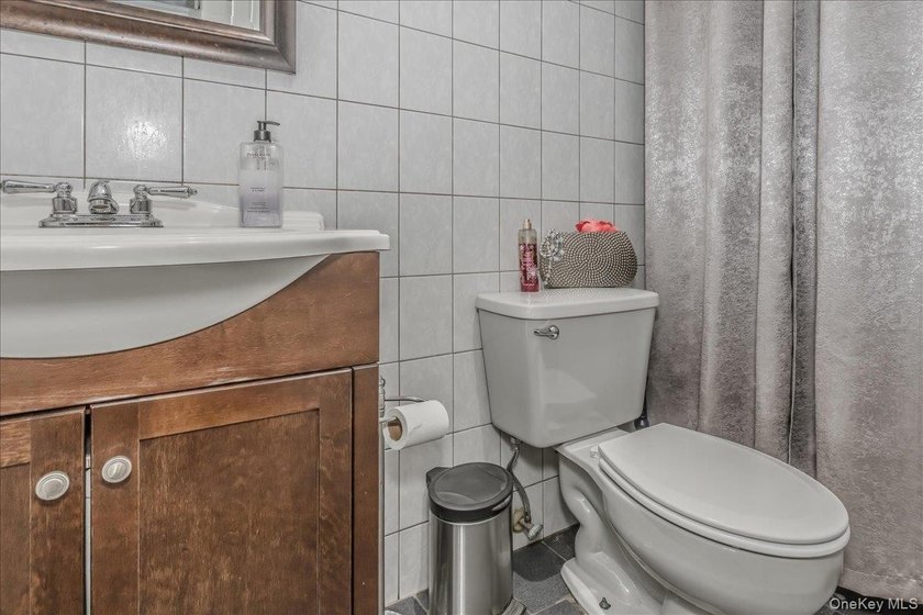 Don't miss this exceptional investment opportunity featuring a - photo 15
